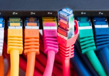 Switch Y Routers